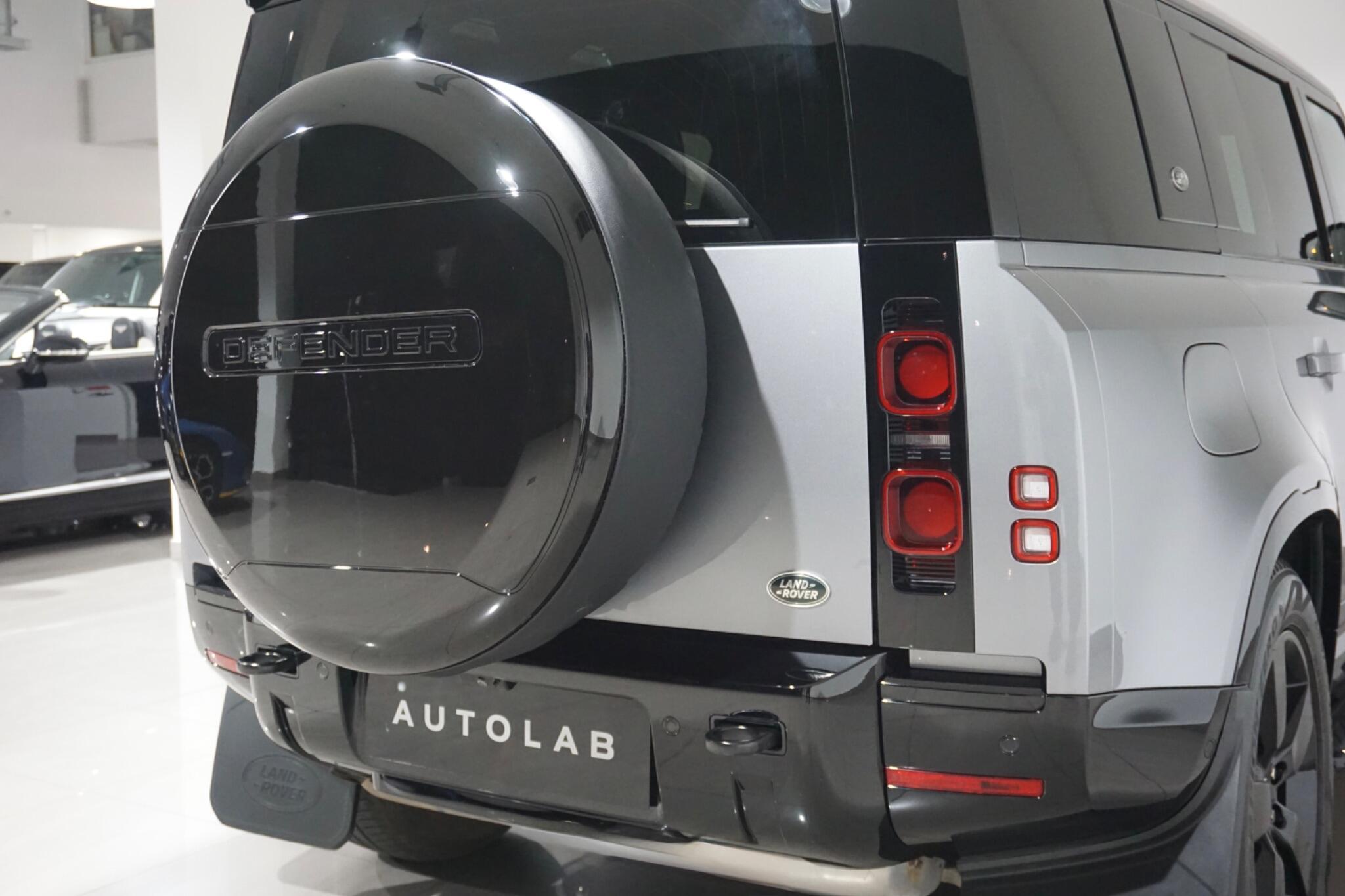Land Rover Defender 110 3.0 D300 MHEV X-Dynamic SE SUV 5dr Diesel Auto 4WD Euro 6 (s/s) (300 ps)